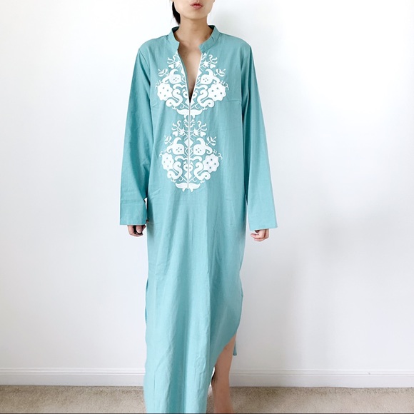 EMBROIDERED RESORT MAXI DRESS - Picture 7 of 8